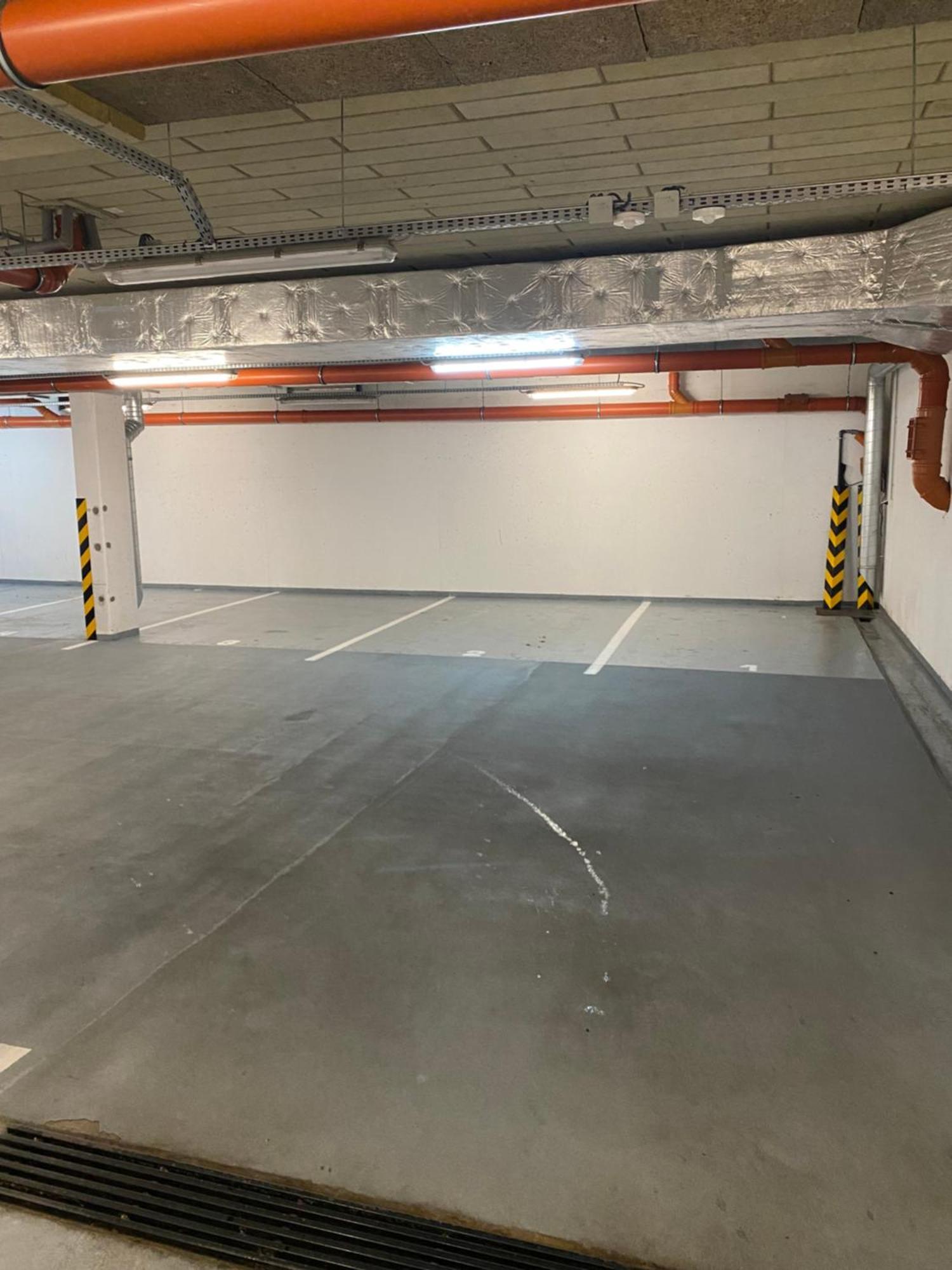 The Elite Suite Downtown 2- Bedroom Apt Ac & Garage Parking Bratislava Exteriör bild